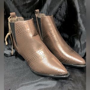 Seven7 Metallic Bronze Booties